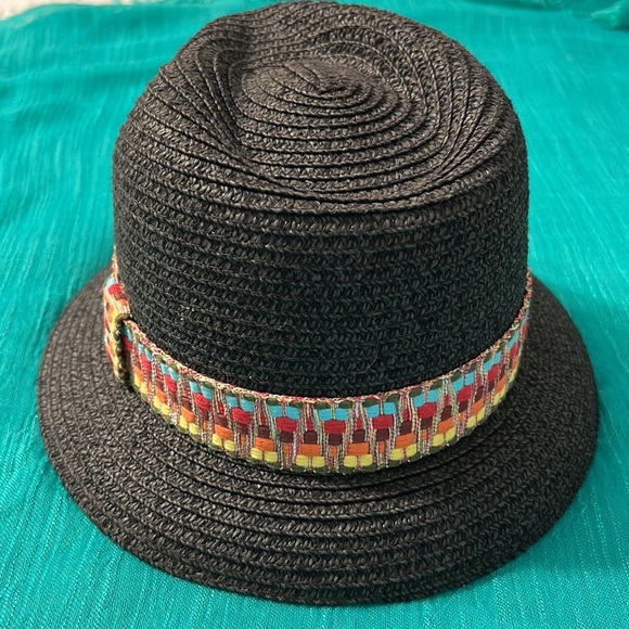 Ladies Hat - Picture 4 of 9